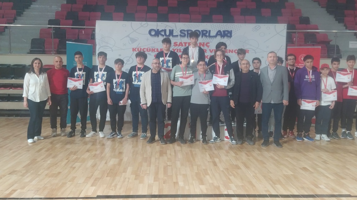 Okulumuz Erkek Satranç Takımı Ankara ili turnuvasında dereceye girdiği için Bölge yarışmalarına katılmaya hak kazanmıştı.